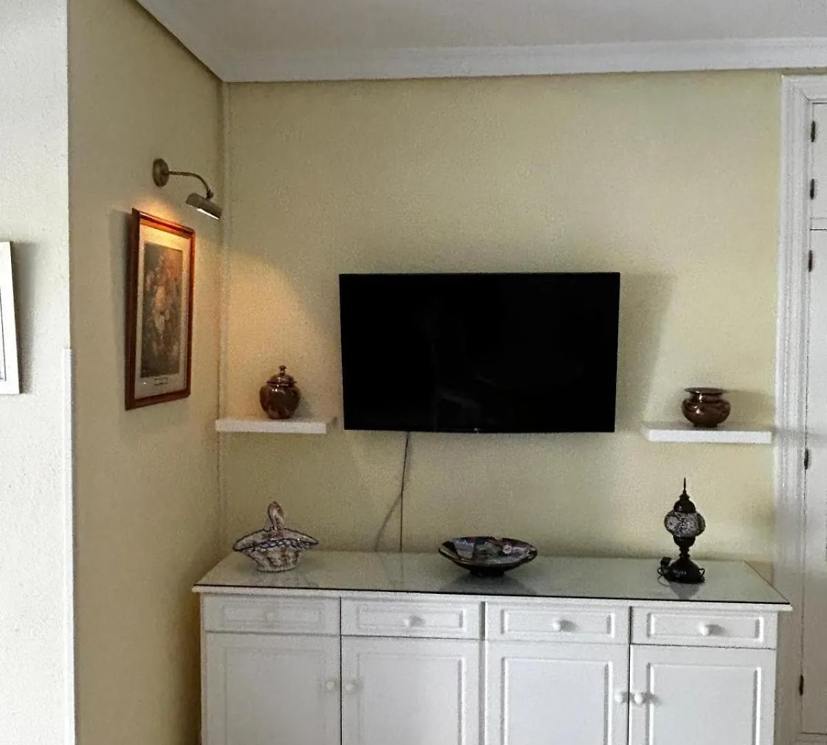 דירה פואנגירולה Central Front Line Studio & Free Parking At Hotel ספרד