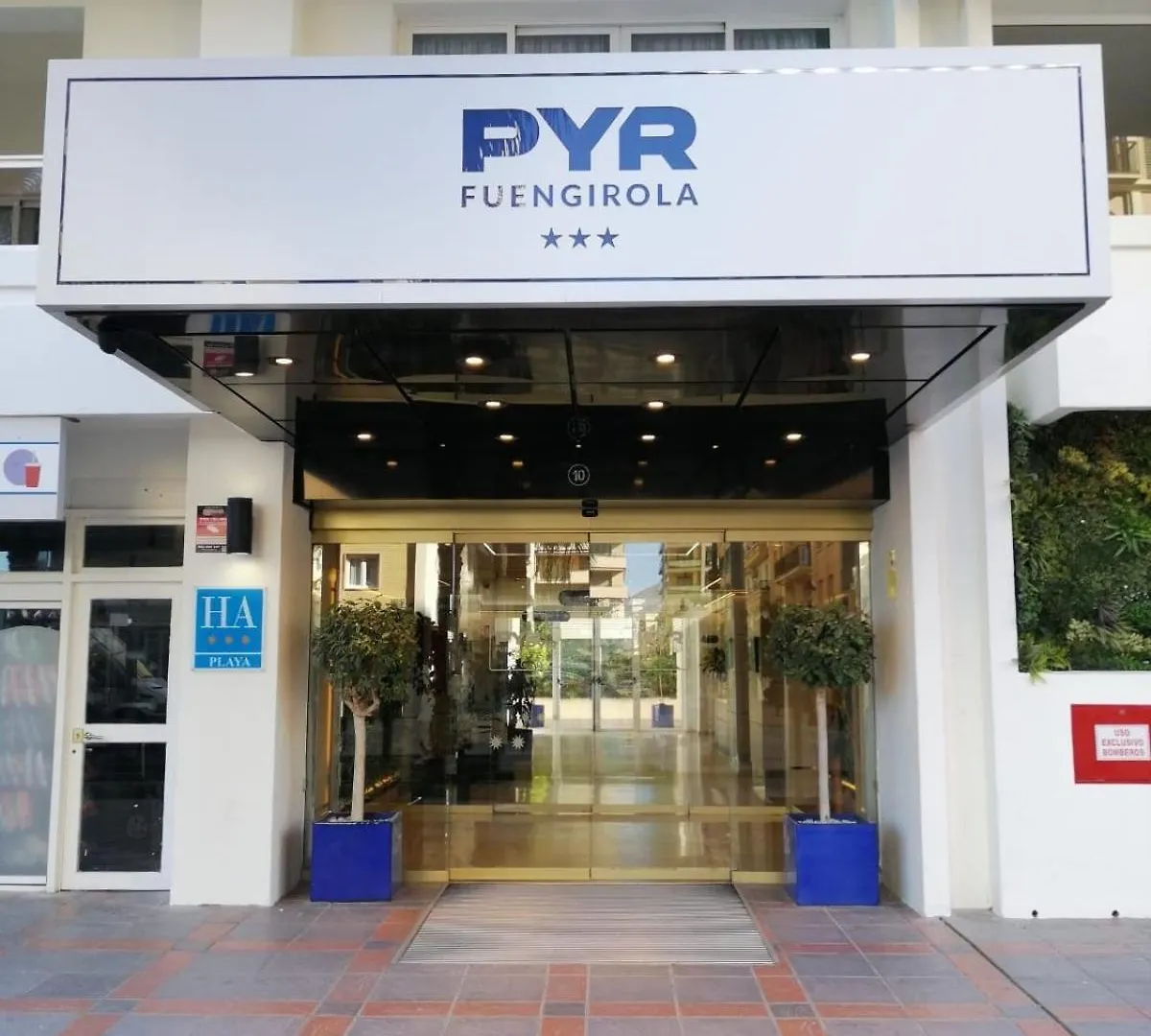 פואנגירולה Central Front Line Studio & Free Parking At Hotel